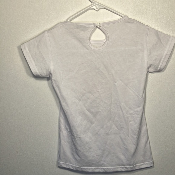 This is a graphic t-shirt with different textures in every spot. - Picture 2 of 3